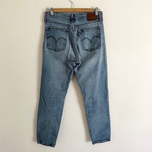 Levi’s Wedgie Straight Leg Jean